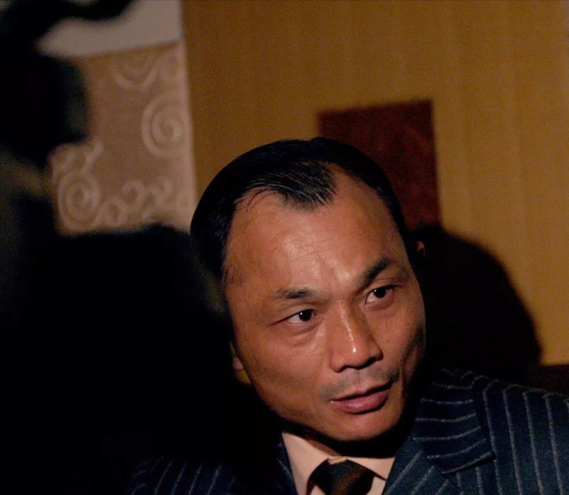 被对家废双腿剁3根手指后,想起师父那句话|何鸿燊|尧建云|杨红光