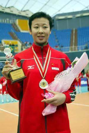 冯坤的故事中国女排40年最好二传退役却嫁大12岁泰国排球教父