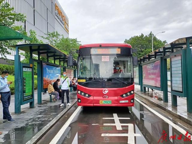 途经广交会琶洲展馆公交接驳能力全面提升