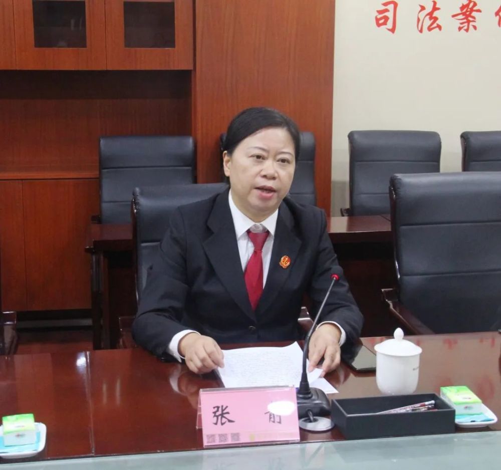 省高院技术室主任吴红艳一行到崇州法院调研指导