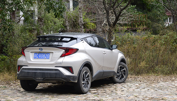 c-hr双擎是怎样一款广汽丰田suv?