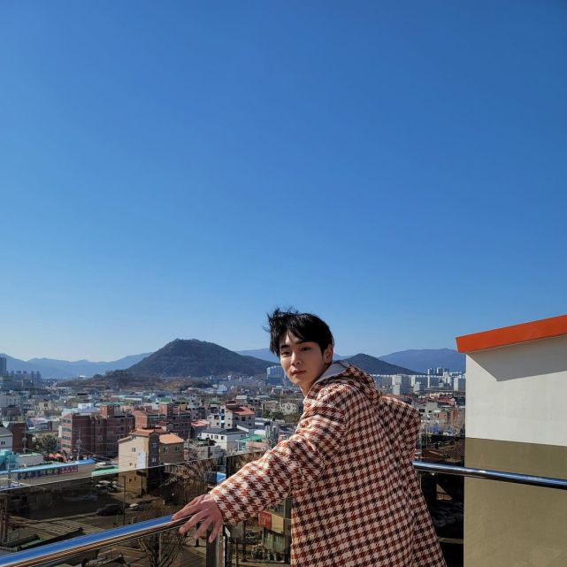 头像|《惊人的星期六》shinee key头像