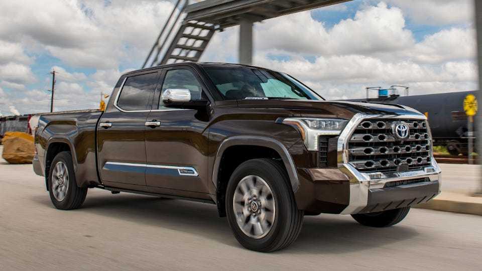 2022款丰田坦途tundra评测:混合动力皮卡如何