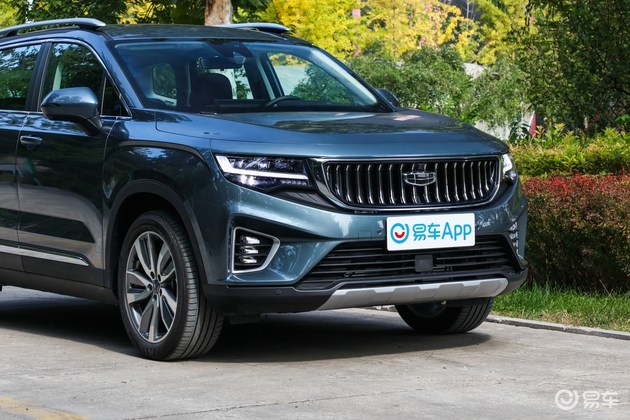 配置进一步提升实拍2022款吉利新豪越