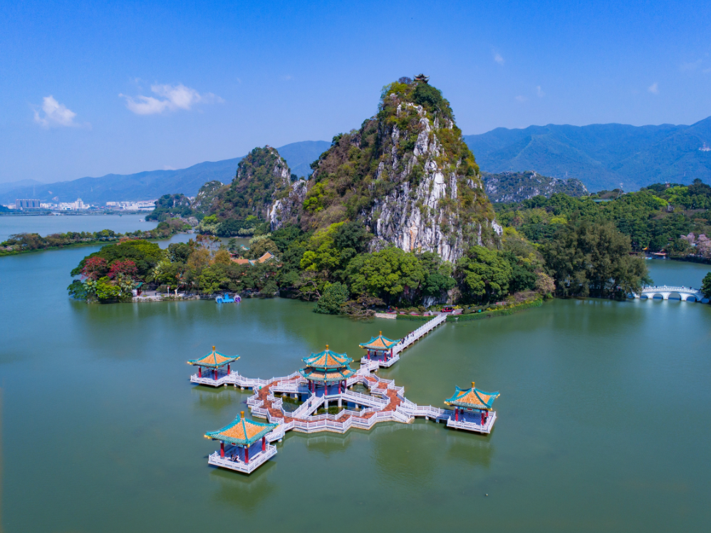 肇庆星湖景区是您登山游湖的首选!