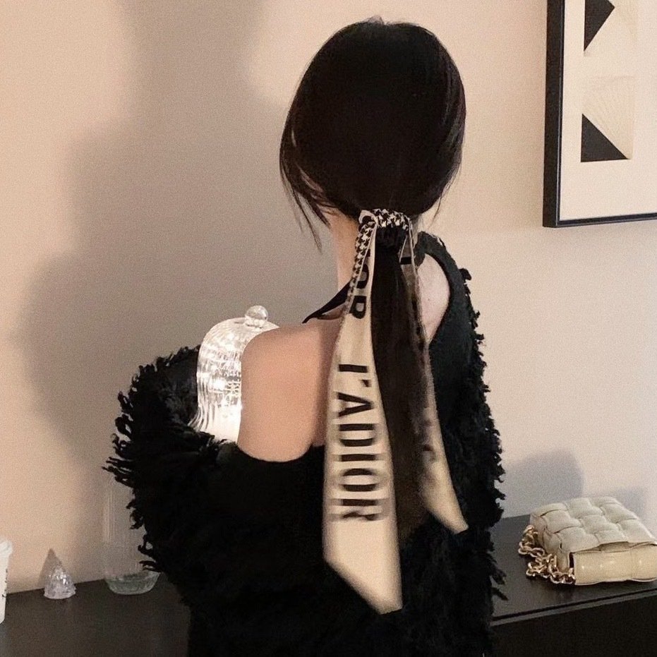 ins高冷范女生头像_腾讯新闻