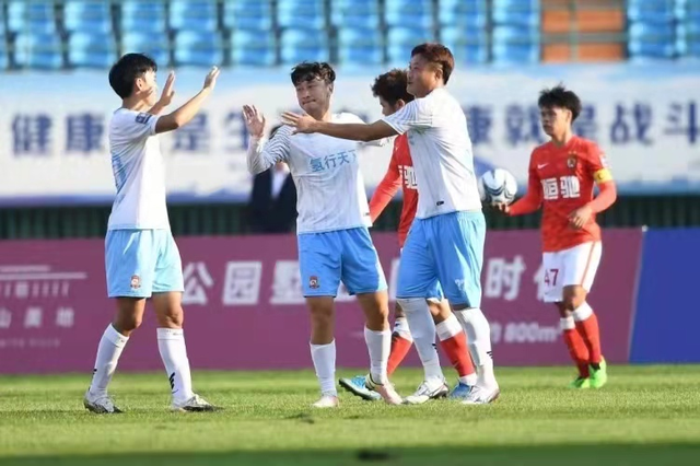 中超 广州0-1不敌中乙球队 足协杯首轮就遭淘汰 青训不给力啊