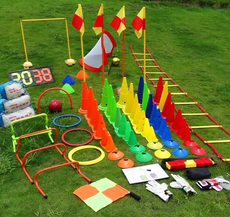 黄色加油站 成功通关趣味障碍跑游戏,衣服上将印上黄色手印.