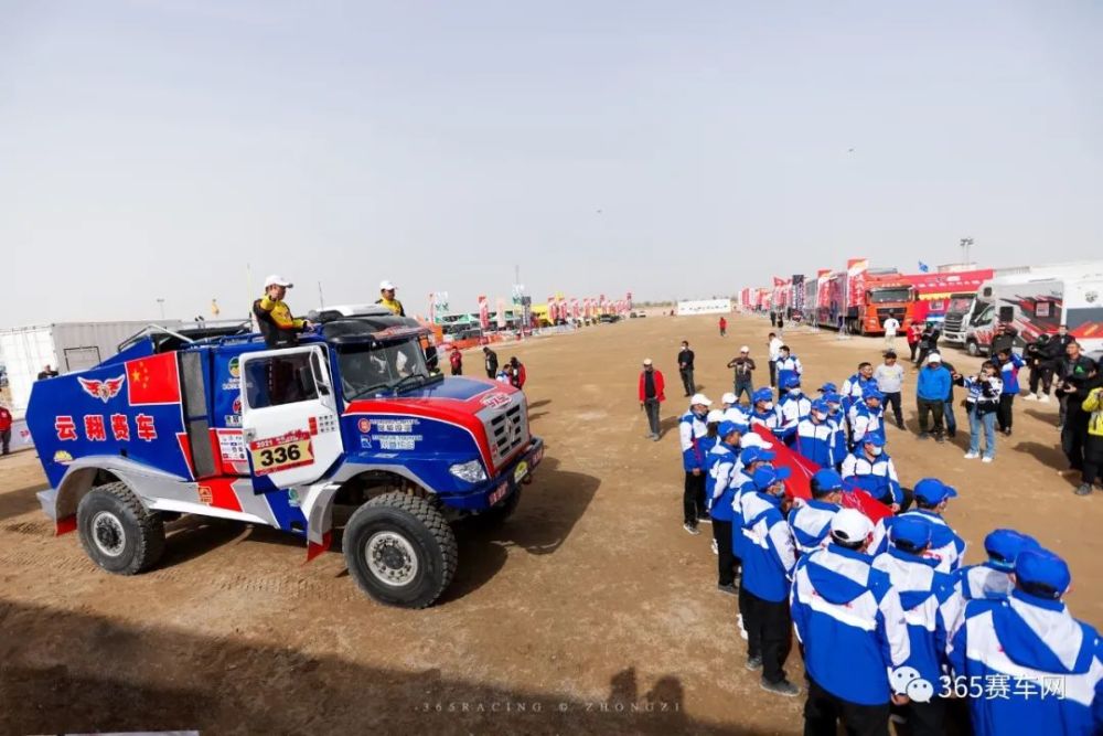 本站比赛,四台卡车报名参加卡车组的角逐,其中东风凯普特星云车队的