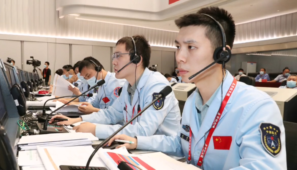 北京大明白高健中国航天任务最年轻总调度颜值与实力并存