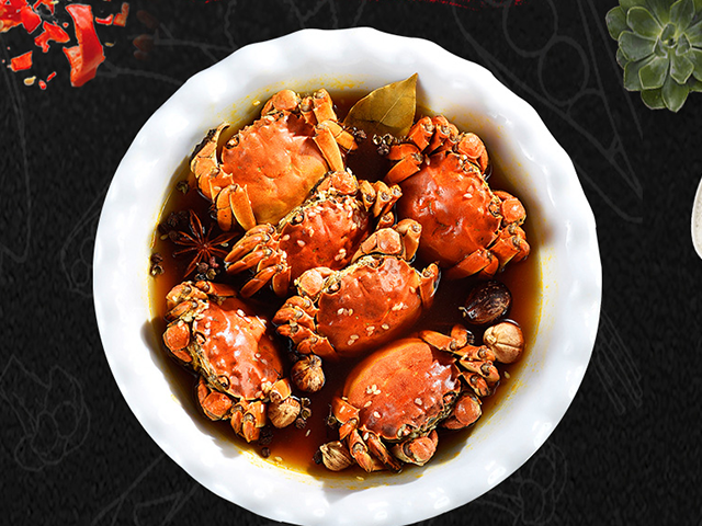 花雕酒醉洪泽湖大闸蟹,多种秘制配料,口感鲜嫩,蟹黄丰腴!