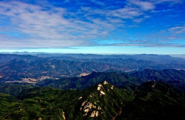 伏牛山全景图图片