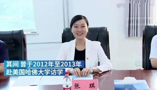河北"最年轻女县长"走红,从本科到博士均就读清华,父母不简单_腾讯
