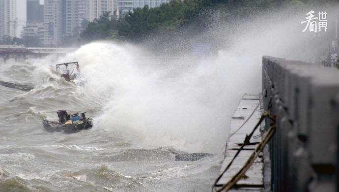 看世界 狂风巨浪 强台风登陆海南 腾讯新闻