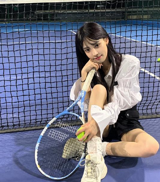 曝24岁女网红被家暴,眼部青紫肿成鸭蛋,扬言要跟男方同归于尽