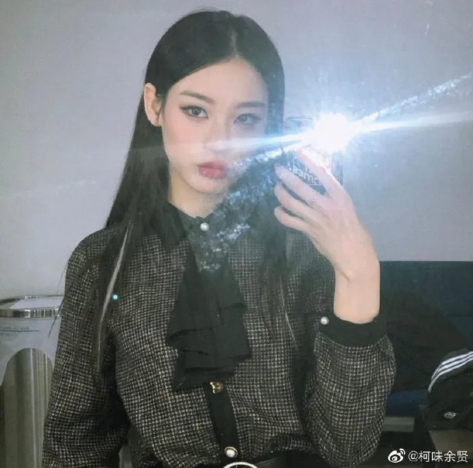 一个抬眸就涨粉200万，她的恶女颜到底有多惊艳？