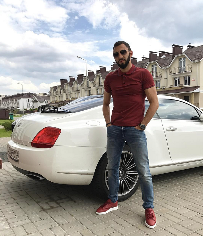 明明能靠67家室67偏偏要靠实力顶级富二代阿拉佐夫争夺世界王座