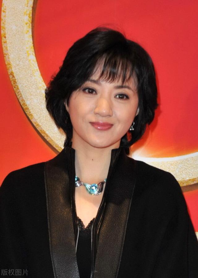 小品界颜值担当金玉婷,突然从巅峰滑落的她还跟郭德纲有这层关系_腾讯