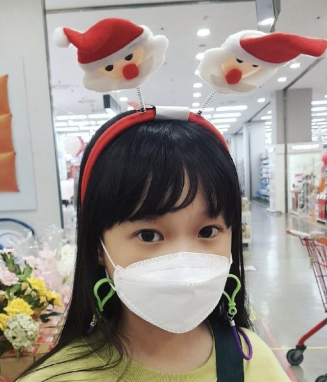 请回答1988小珍珠近照曝光10岁金雪可爱依旧被赞等比例长大