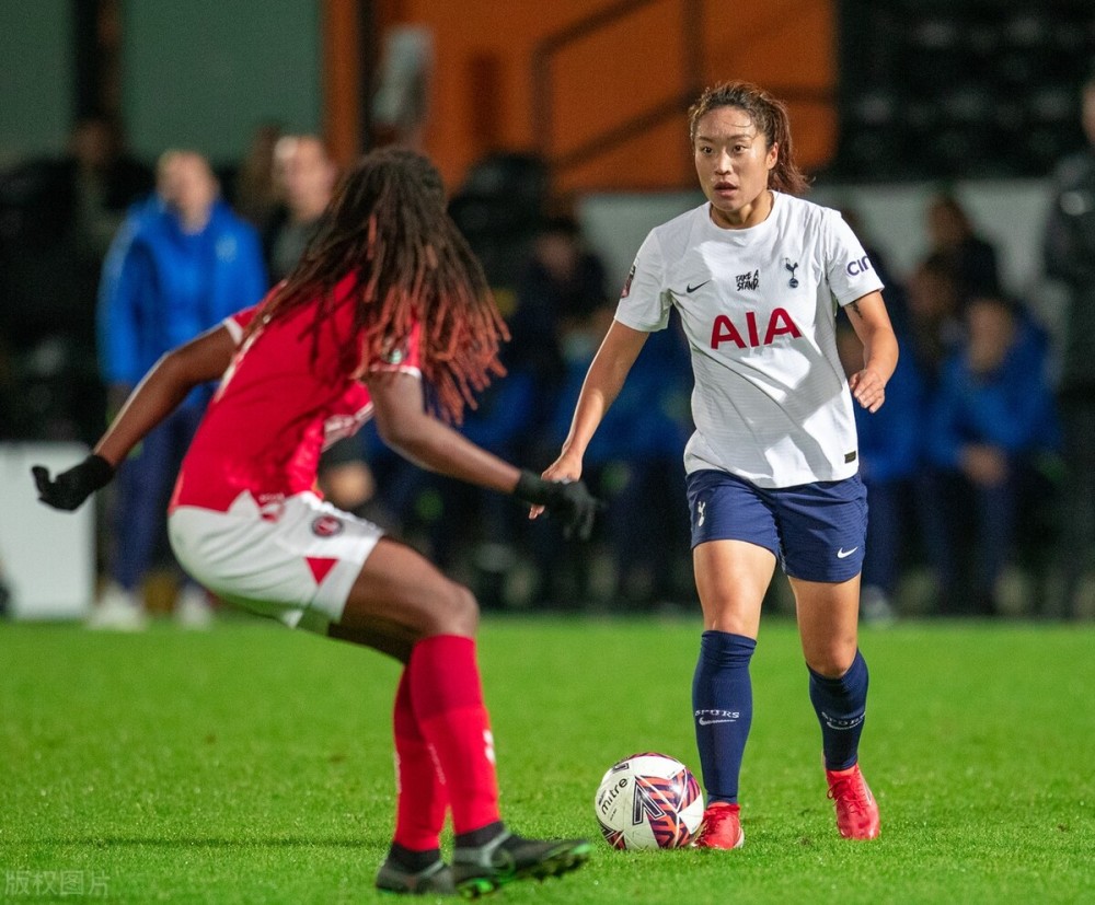 凌晨四点 欧洲传来喜讯 中国女足球员又给中国足球 增光添彩 全网搜