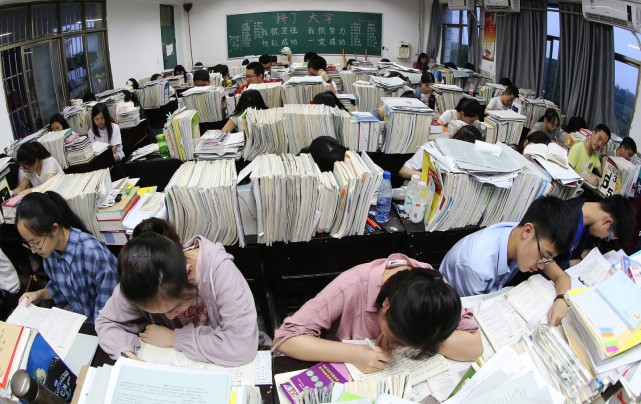 对于高中生上晚自习有家长提出应禁止