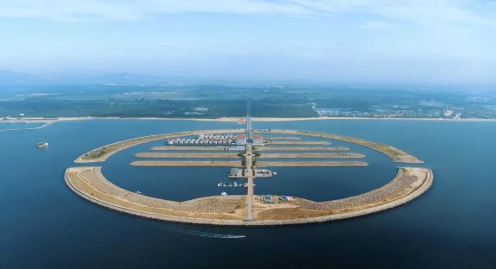 全域一盘棋,阿那亚,远洋蔚蓝海岸,中保绿都心乐园,海纳山,渔田小镇等