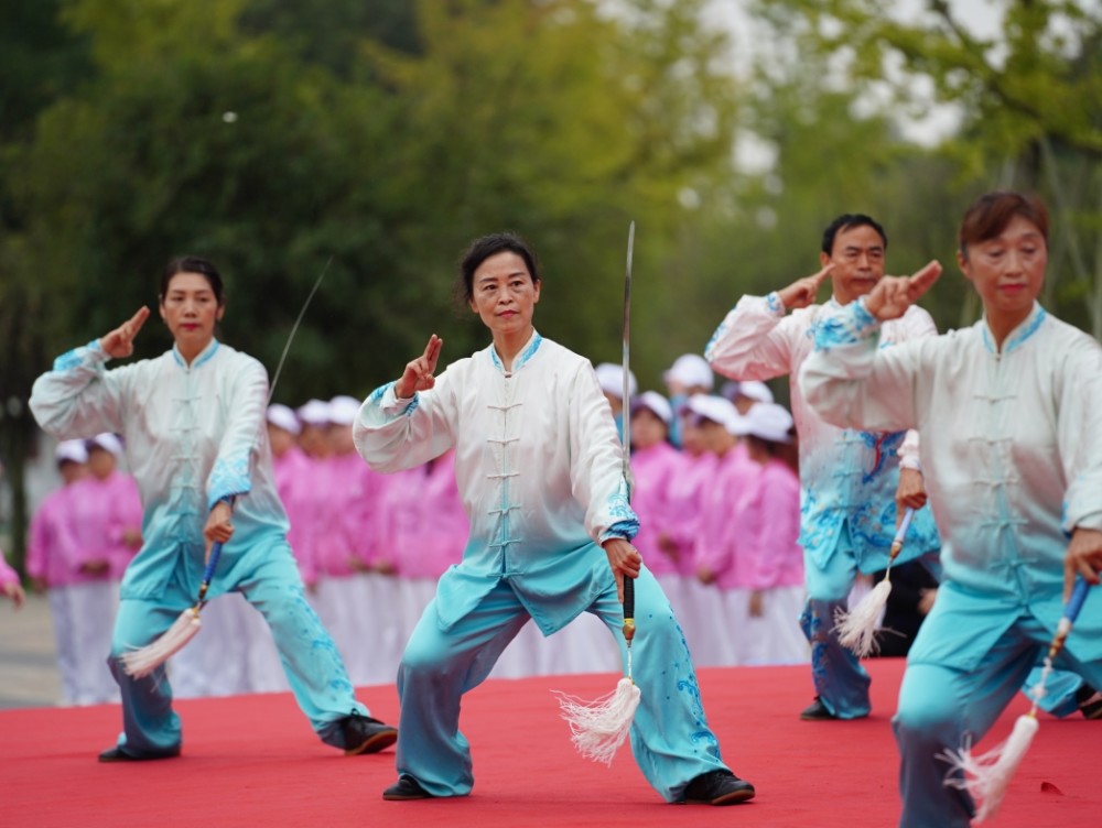 運動成都 活力重陽|成都老人健身忙