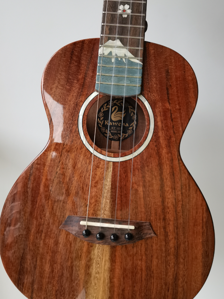 称作夏威夷寇阿相思树木, 浅棕色,木纹路漂亮,高档的呈现火焰状纹路