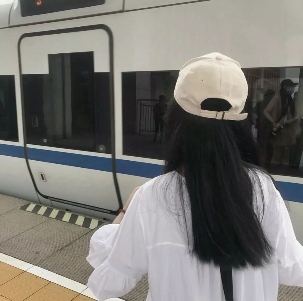 ins不露脸女头多庆幸你是我领略万物后仅存的心动