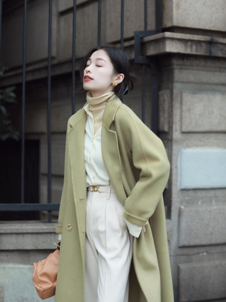 牛油果色毛呢大衣搭西装裤,超洋气_腾讯新闻