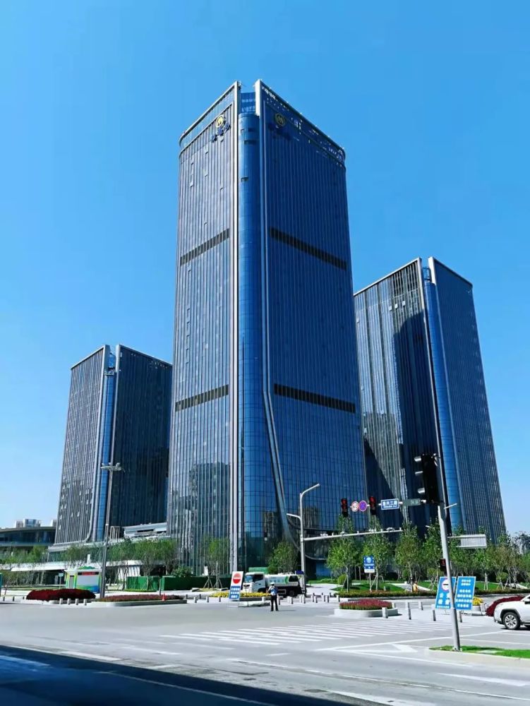 北地块南地块中央商务区由各总部企业投资建设,2020年1月开工,总投资