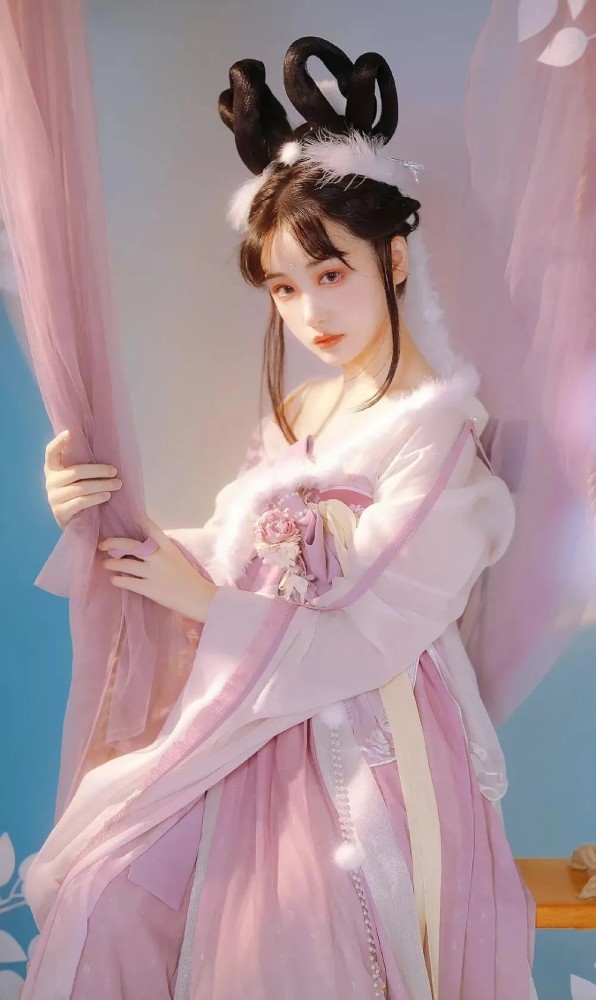 古风真人女生头像:想把你温柔的装进兜里,与你一起享受晚间微风的温柔