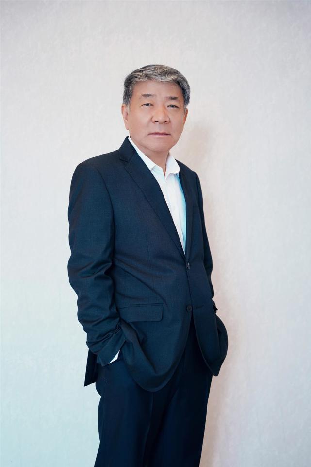 专访导演郑晓龙:我为什么选周迅演屠呦呦