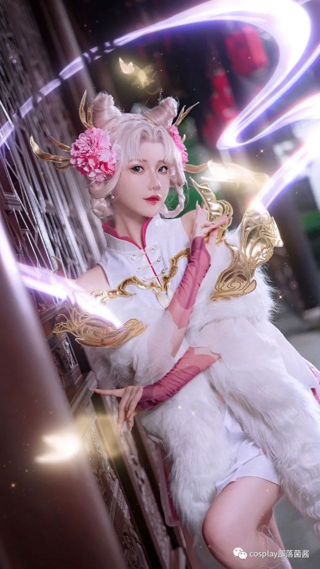 cos:王者荣耀嫦娥拒霜思cos正片@露儿