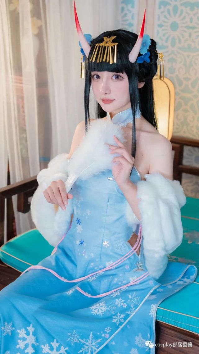 cos:碧蓝航线旗袍能代冬雪沁香cos正片@紫氯氯