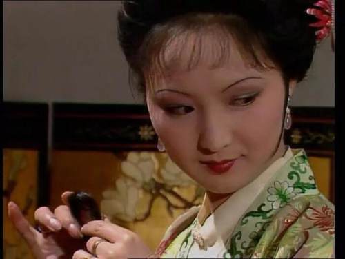 红楼梦中平儿的一件好事却害了彩云的性命