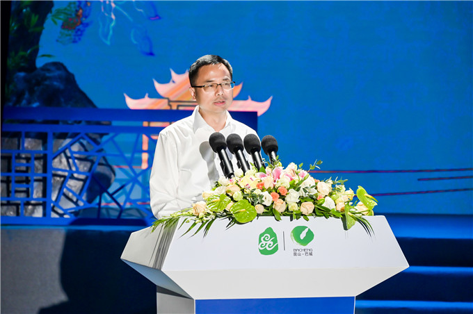 "昆曲入遗"20周年之际,全国高校昆曲社团在昆山首次汇演_腾讯新闻