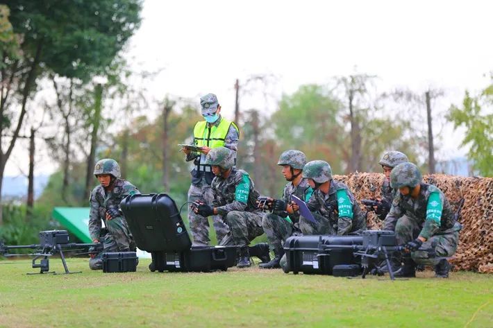 美拒绝公开核潜艇撞击真相，央视13日披露相关细节，信息量很大002105信隆实业