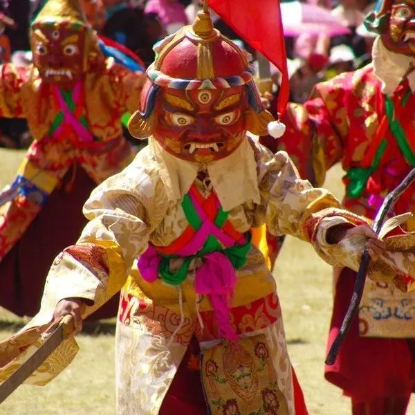 02祈祷节祈祷节是藏族地区最为隆重的既是大型宗教活动,也是民间性的