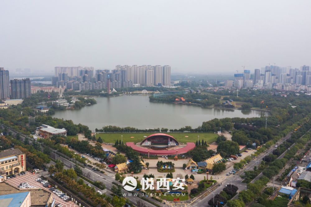 未央湖公园全貌 航拍悦西安当然,要构建优质的生活场景,实现城市界面