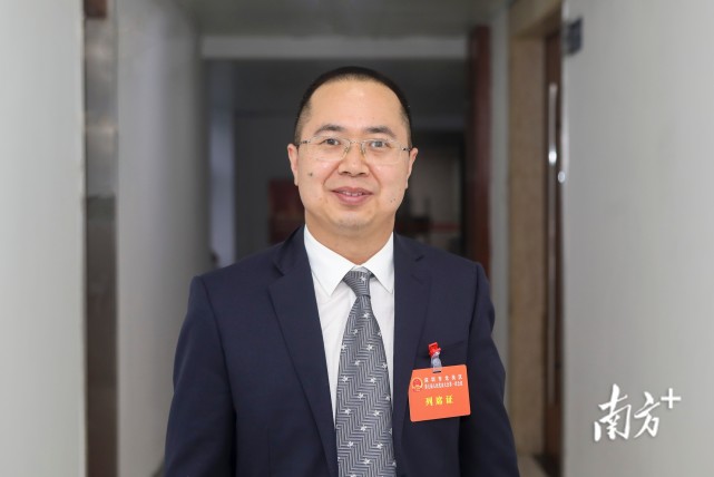 龙岗区文化广电旅游体育局局长朱玉华:推动文化产业成