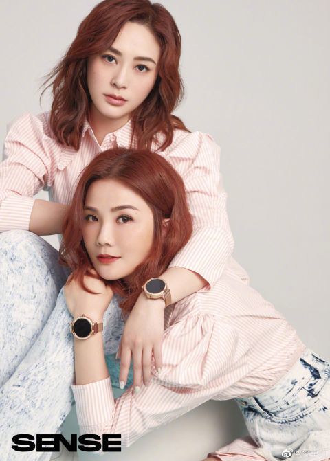 twins合体秋日童趣大片 好姐妹笑容灿烂感情超好