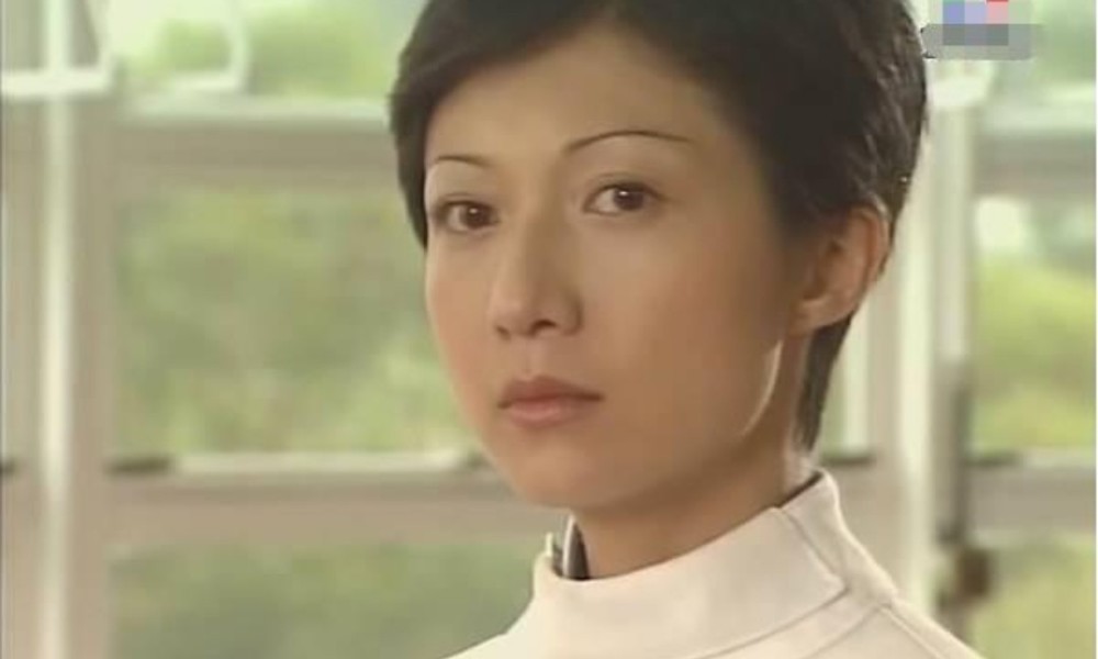 48岁的吴绮莉就这样改写了她的结局跌落的口碑到底是回不去了