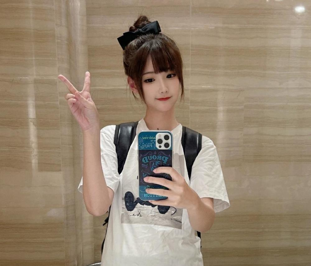 kpl美女解说琪琪解说tes和we比赛琪琪总算不是花瓶了