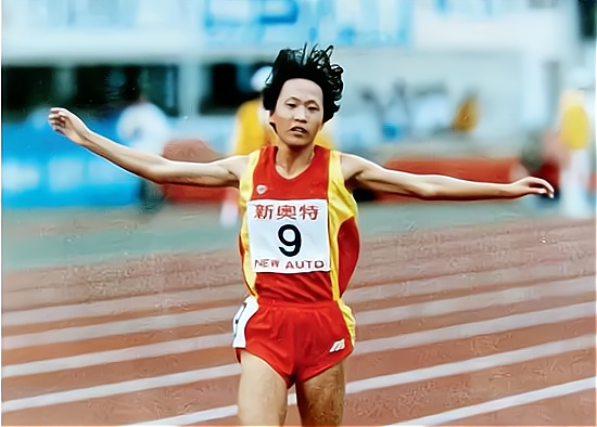 长跑冠军王军霞三次婚姻逃脱控制狂丈夫终于嫁对人