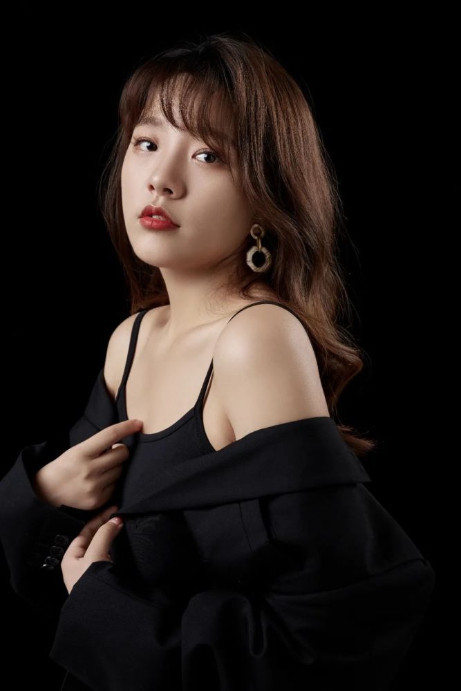 丸子深圳模特活泼开朗多才多艺