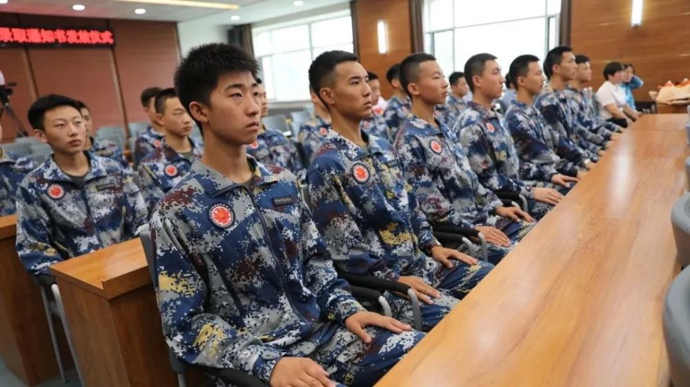 鹤岗市第一中学2021届毕业生中,体检合格的学生综合文化成绩全部超过