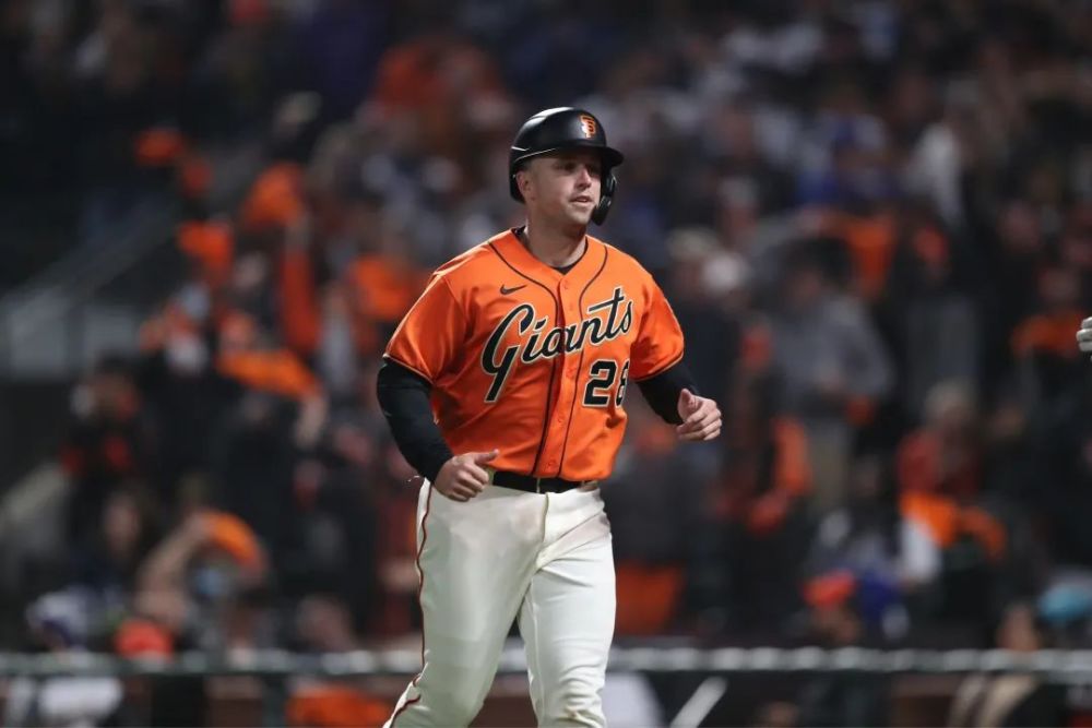 成名前五年三冠的第一接手巴斯特波西