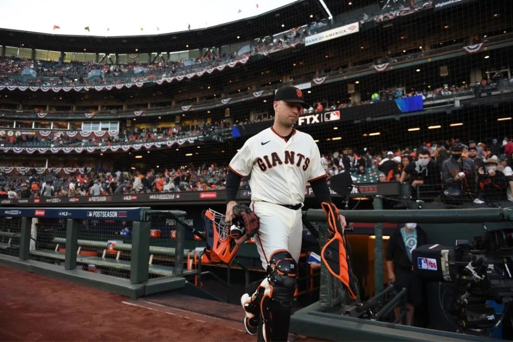 成名前五年三冠的第一接手巴斯特波西