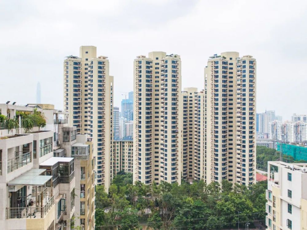 之前在京东拍卖的一套香蜜湖 港中旅花园房源,带荔园外国语小学和深圳